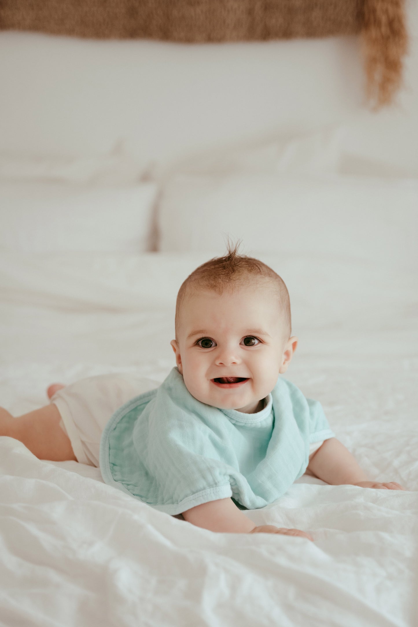 Set of 3 Organic Bamboo Burp & Bib Cloths in Cirrus