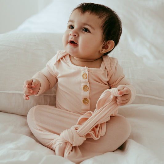 Organic Bamboo Knotted Gown & Beanie Set in Peach