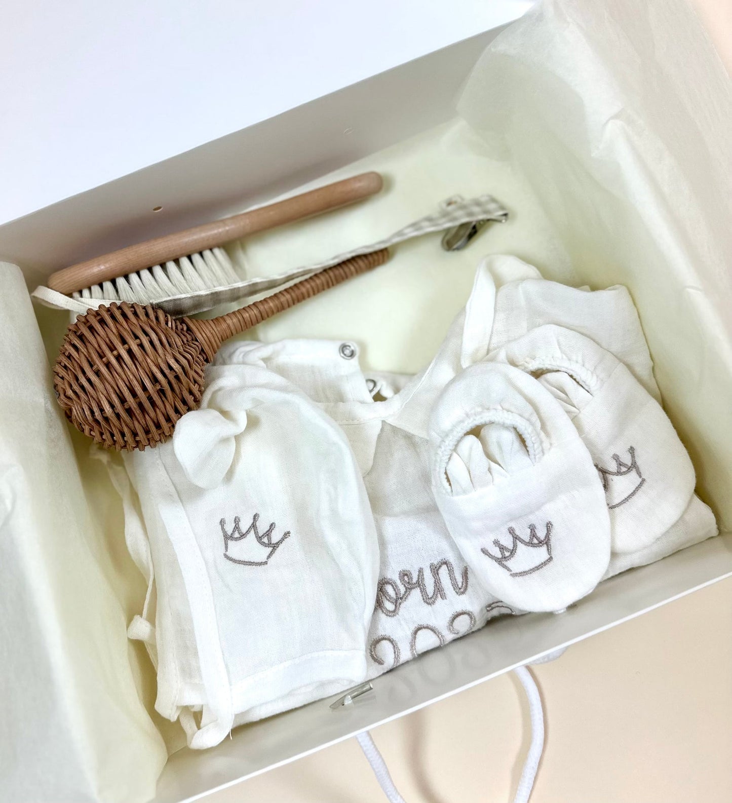 Born in 2025 Welcome Baby Gift Set