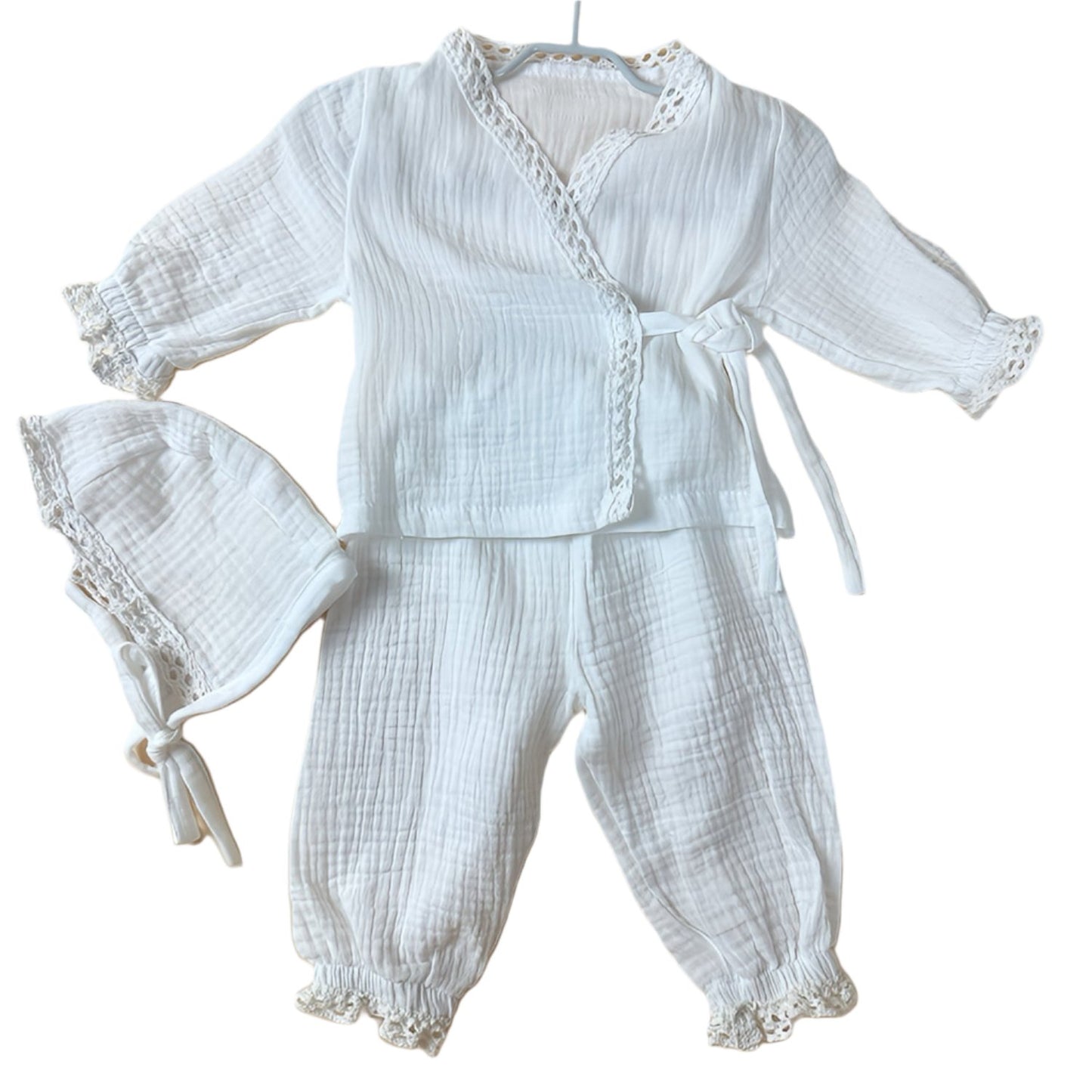 newborn first outfit with bonnet