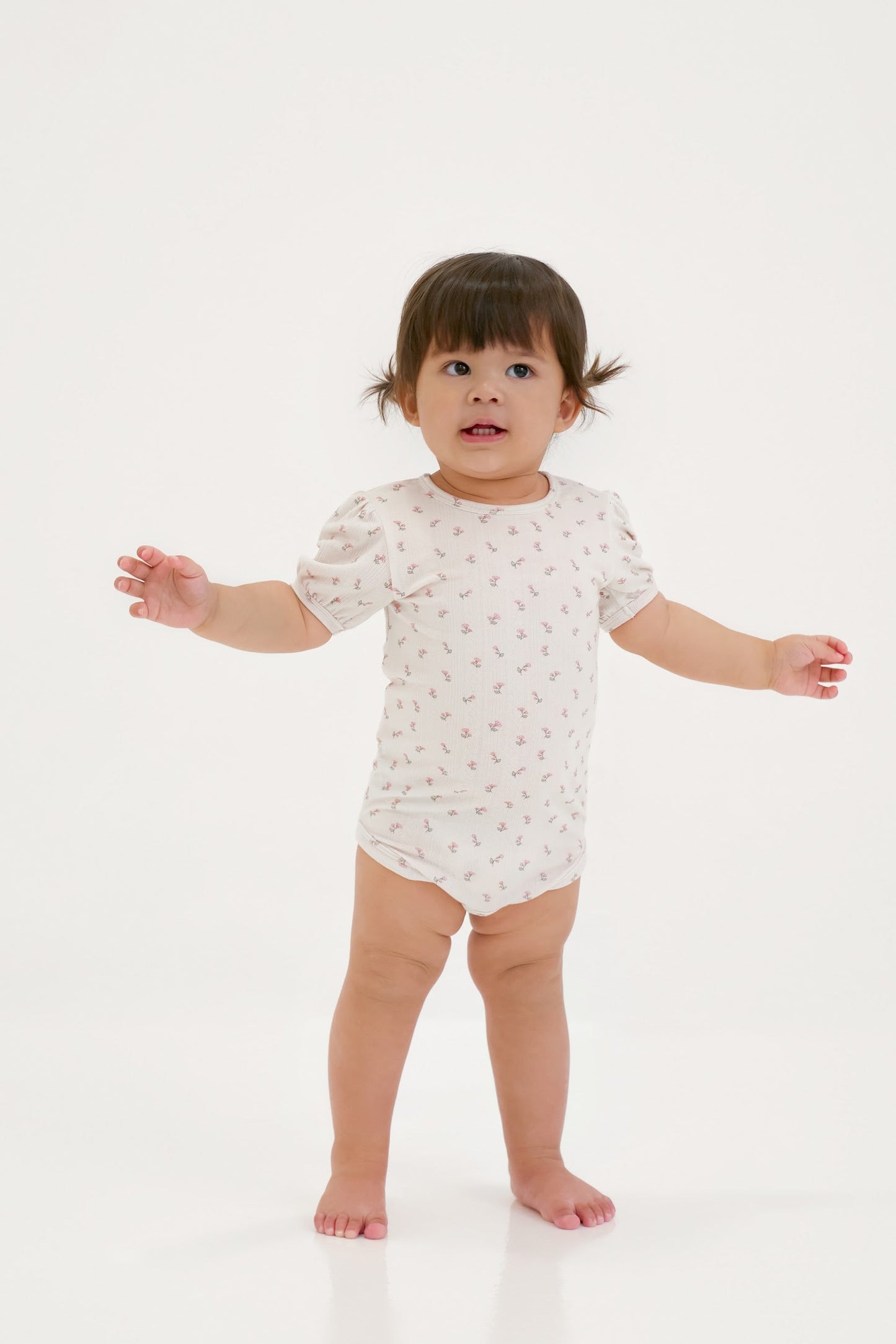 Garden Spray Pointelle Magnetic Short-Sleeve Vest