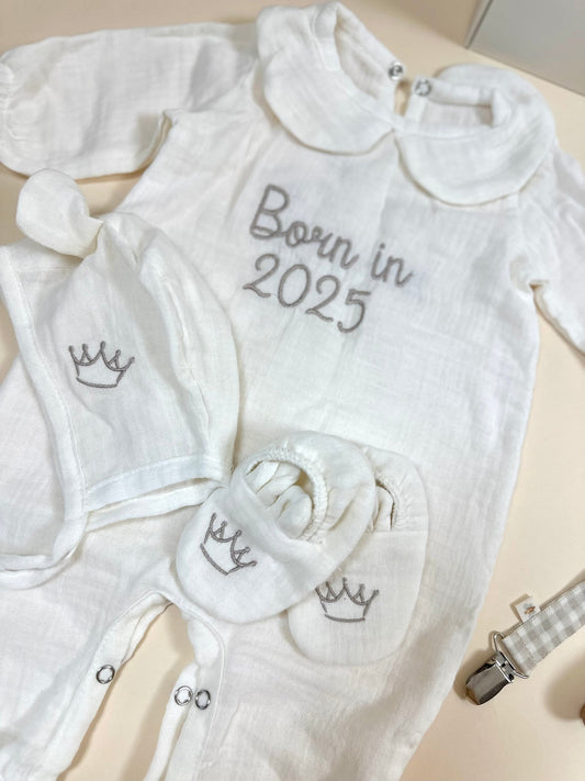 Born in 2025 Welcome Baby Gift Set