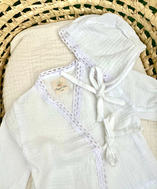 newborn first outfit with bonnet