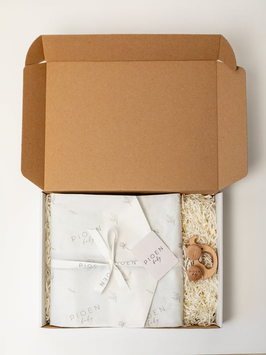 Baby Gift Set in Beige Organic Cotton